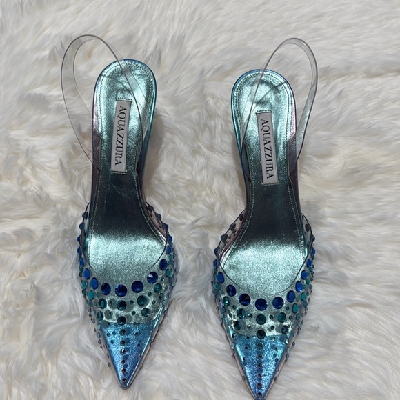 New Aquazzura starburst sling pumps
Size 36US - Picture 12 of 12